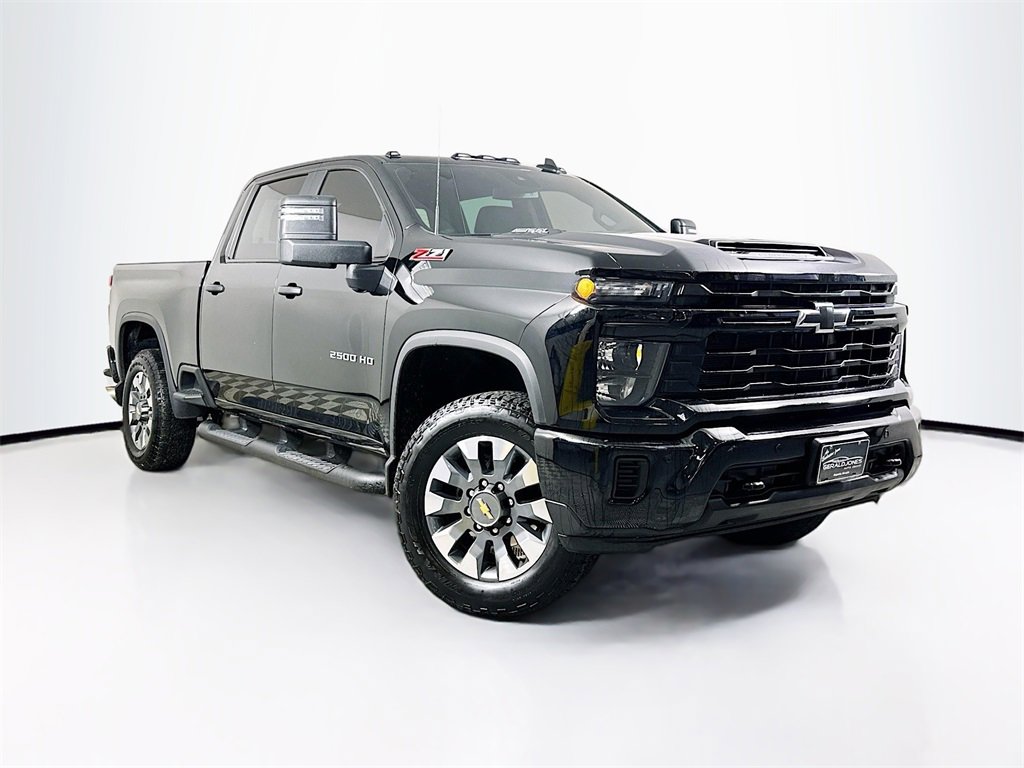 Used 2025 Chevrolet Silverado 2500 Custom w/ Custom Value Package image 1