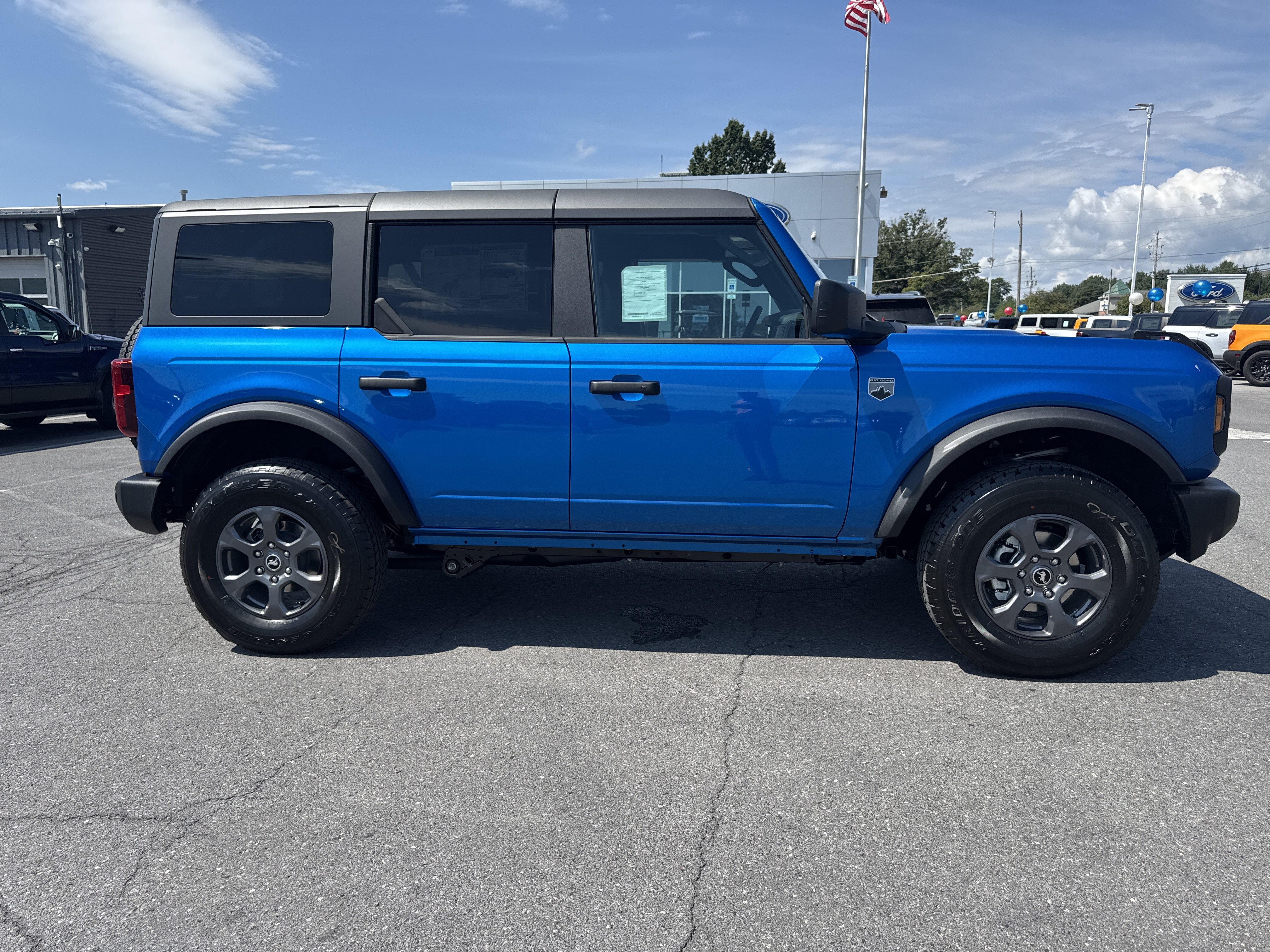 New 2026 Ford Bronco Big Bend AWD/4WD image 2