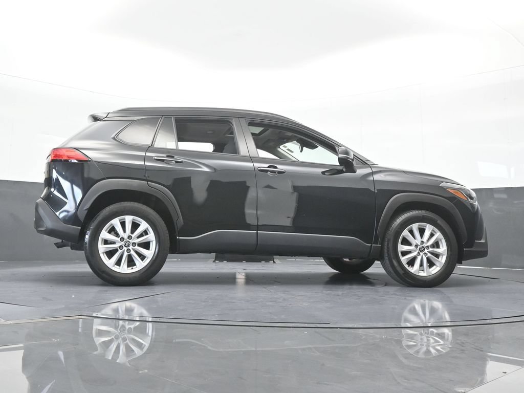 Used 2022 Toyota Corolla Cross LE w/ Moonroof Package FWD image 55