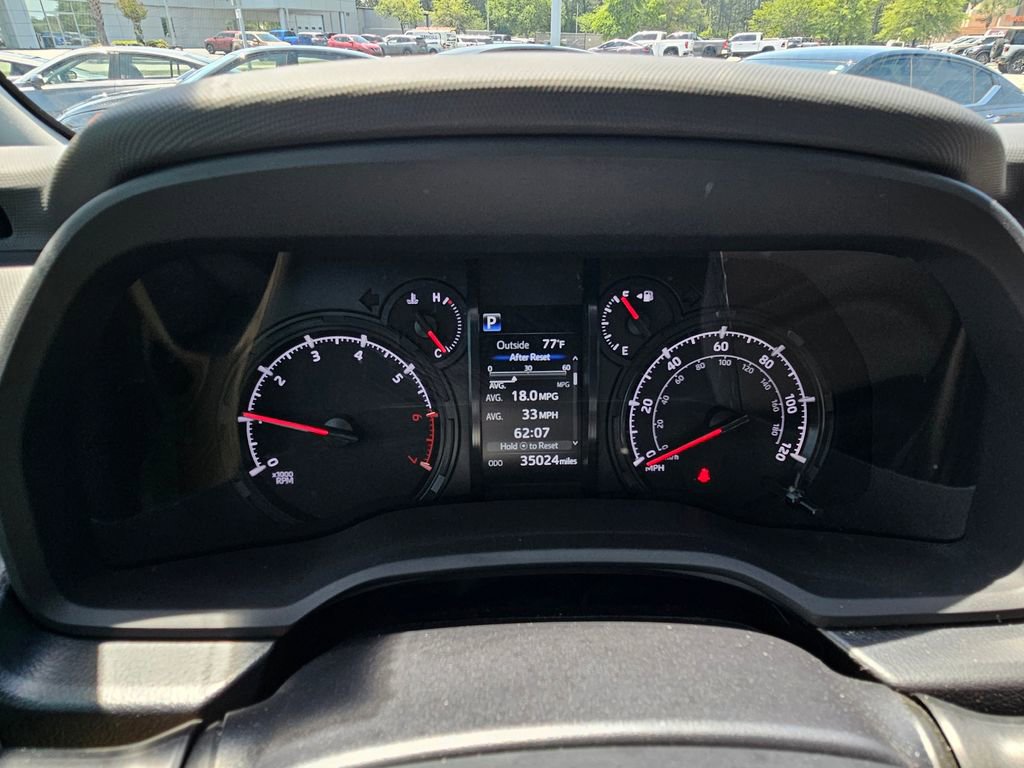 Used 2022 Toyota 4Runner SR5 Premium w/ Moonroof Package AWD/4WD image 18