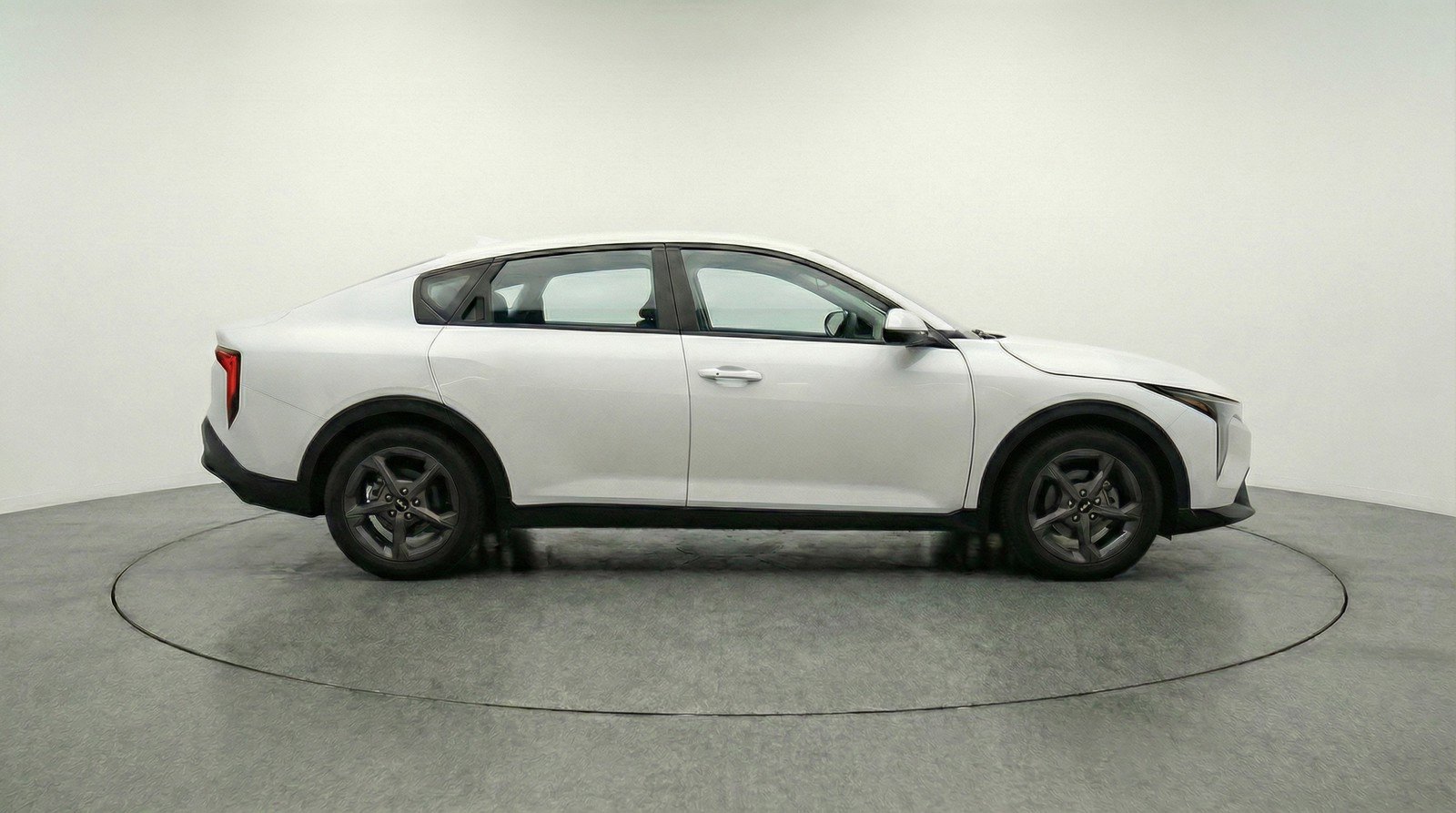 Used 2025 Kia K4 LXS image 11