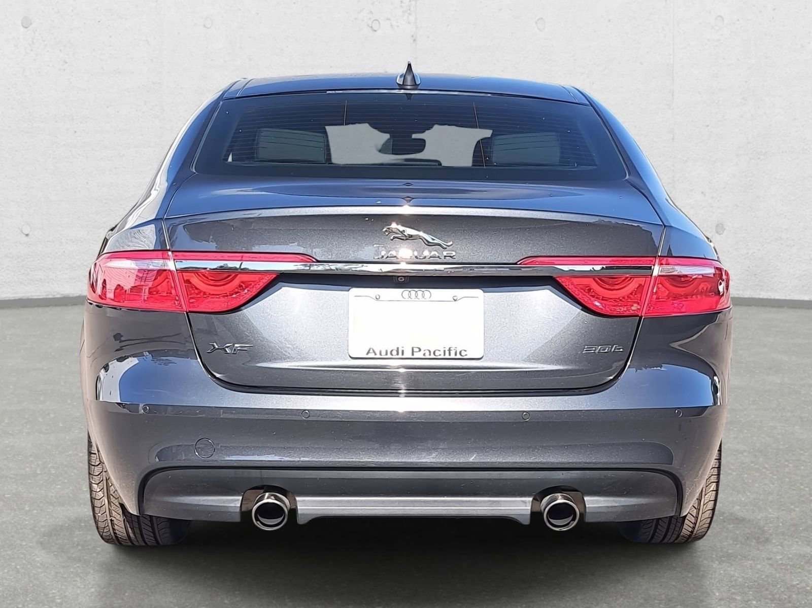 Used 2019 Jaguar XF Prestige image 6