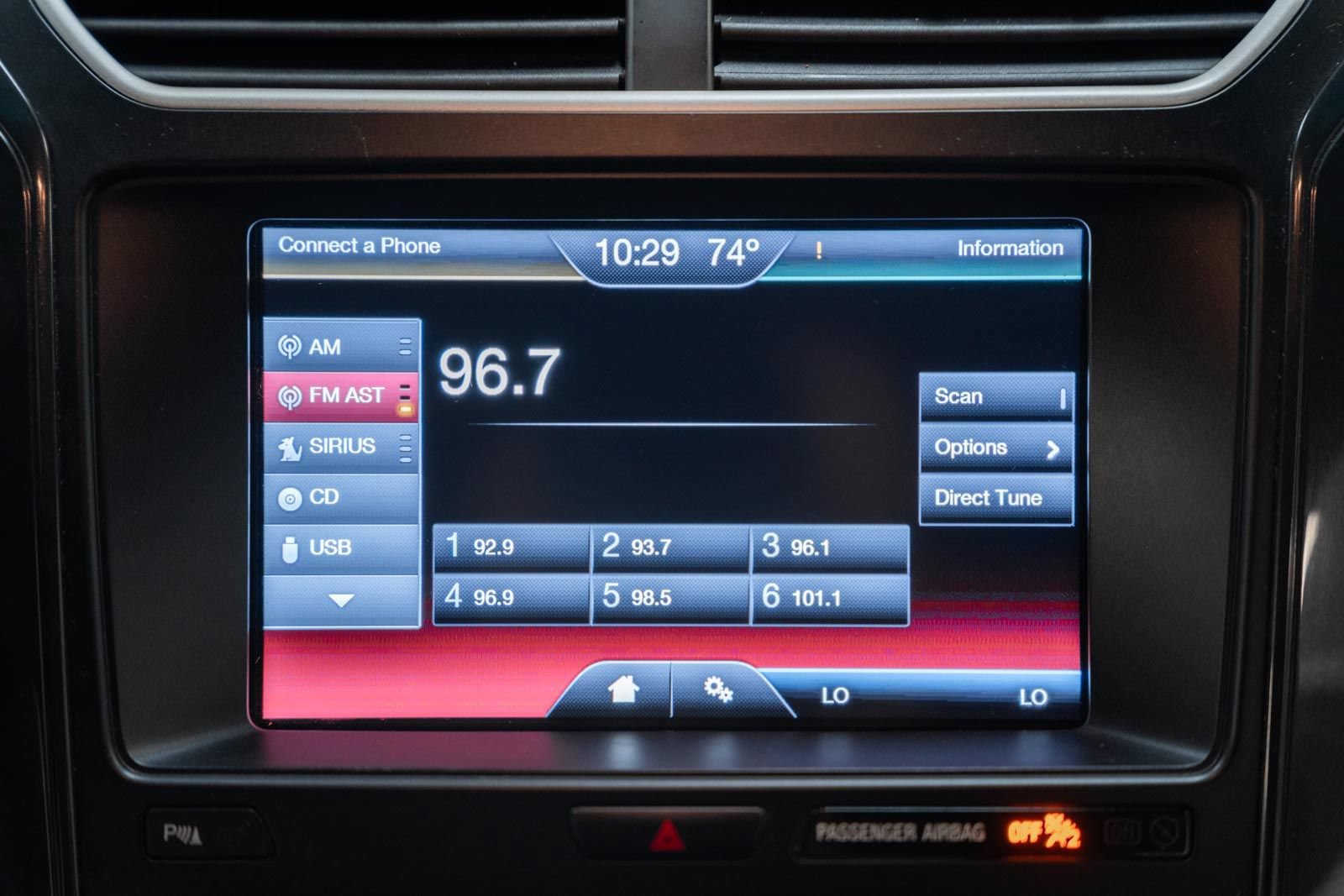 Used 2016 Ford Explorer XLT w/ Equipment Group 202A AWD/4WD image 29