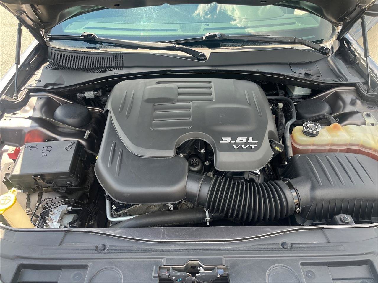 Used 2017 Chrysler 300 S AWD/4WD image 11