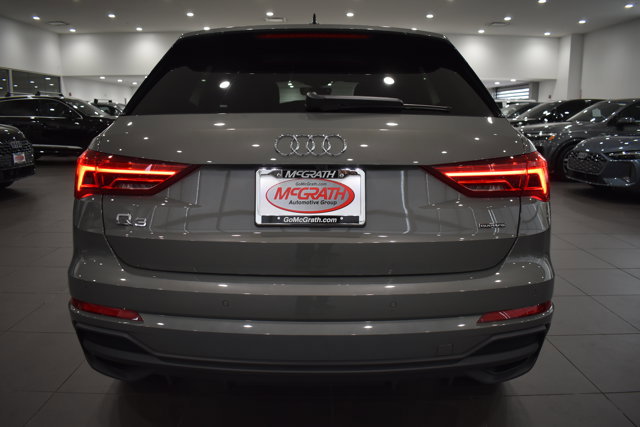 Used 2025 Audi Q3 2.0T Premium w/ Convenience Package AWD/4WD image 8