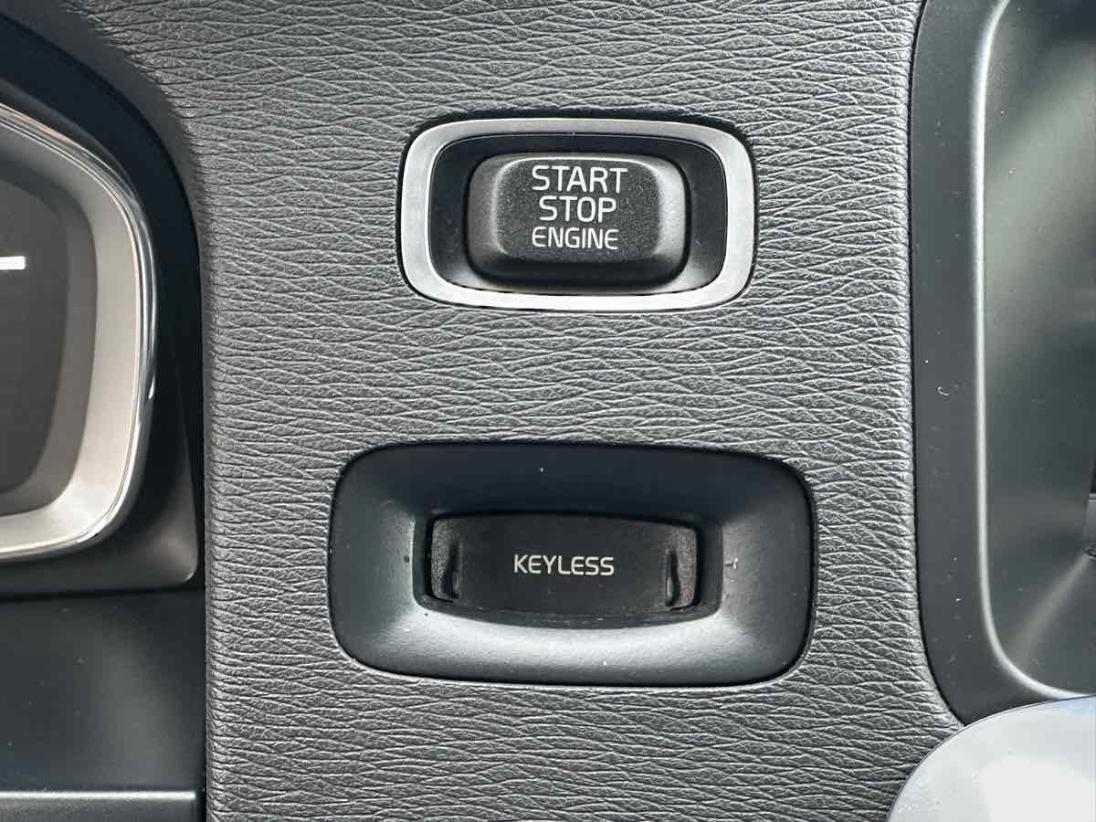 Used 2015 Volvo V60 T5 Premier Plus image 36