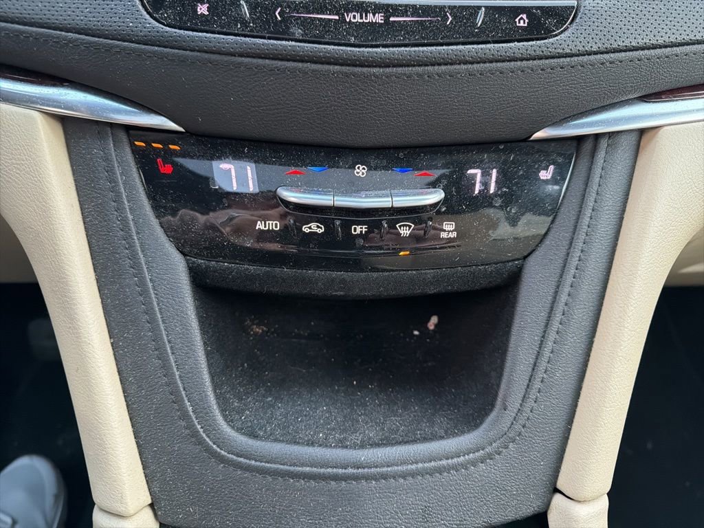 Used 2017 Cadillac XT5 Luxury w/ Driver Awareness Package image 39