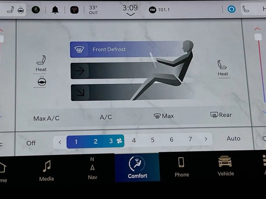 Used 2023 Jeep Grand Cherokee 4WD 4xe image 22