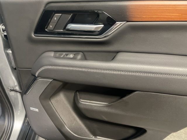 Used 2025 GMC Yukon Denali image 53
