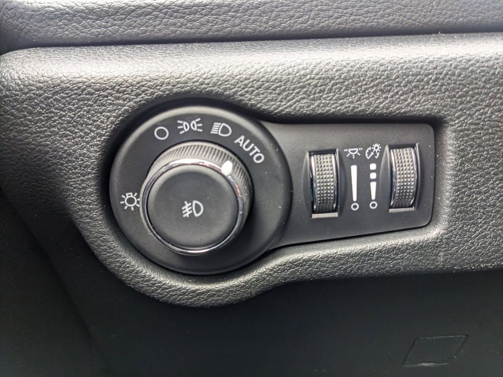 New 2026 Chrysler Pacifica Select w/ S Appearance Package image 50