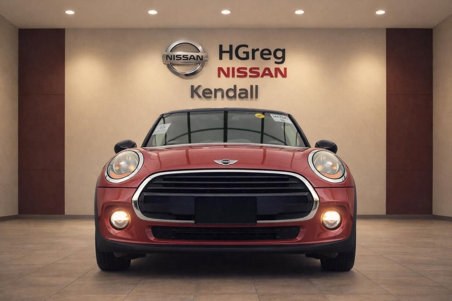 Used 2017 MINI Cooper 4-Door Hardtop w/ Technology Package FWD image 5