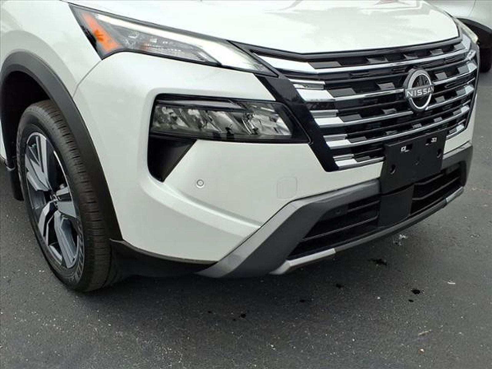 Certified 2024 Nissan Rogue SL image 12