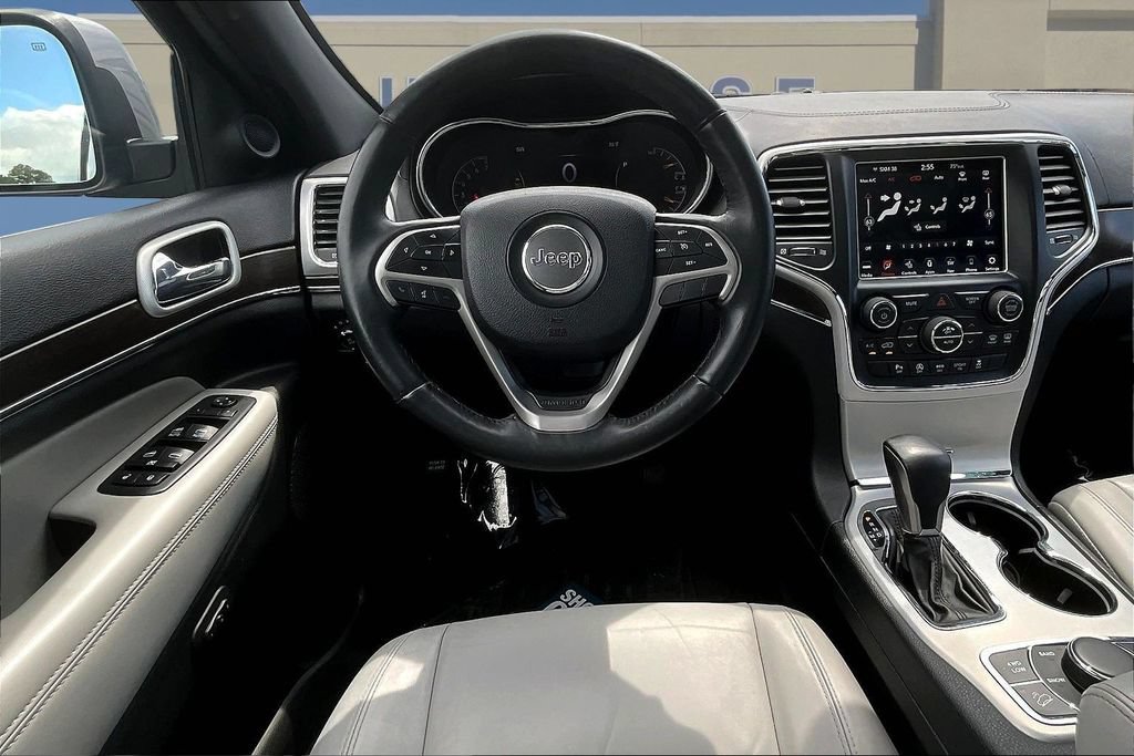 Used 2018 Jeep Grand Cherokee Limited AWD/4WD image 10
