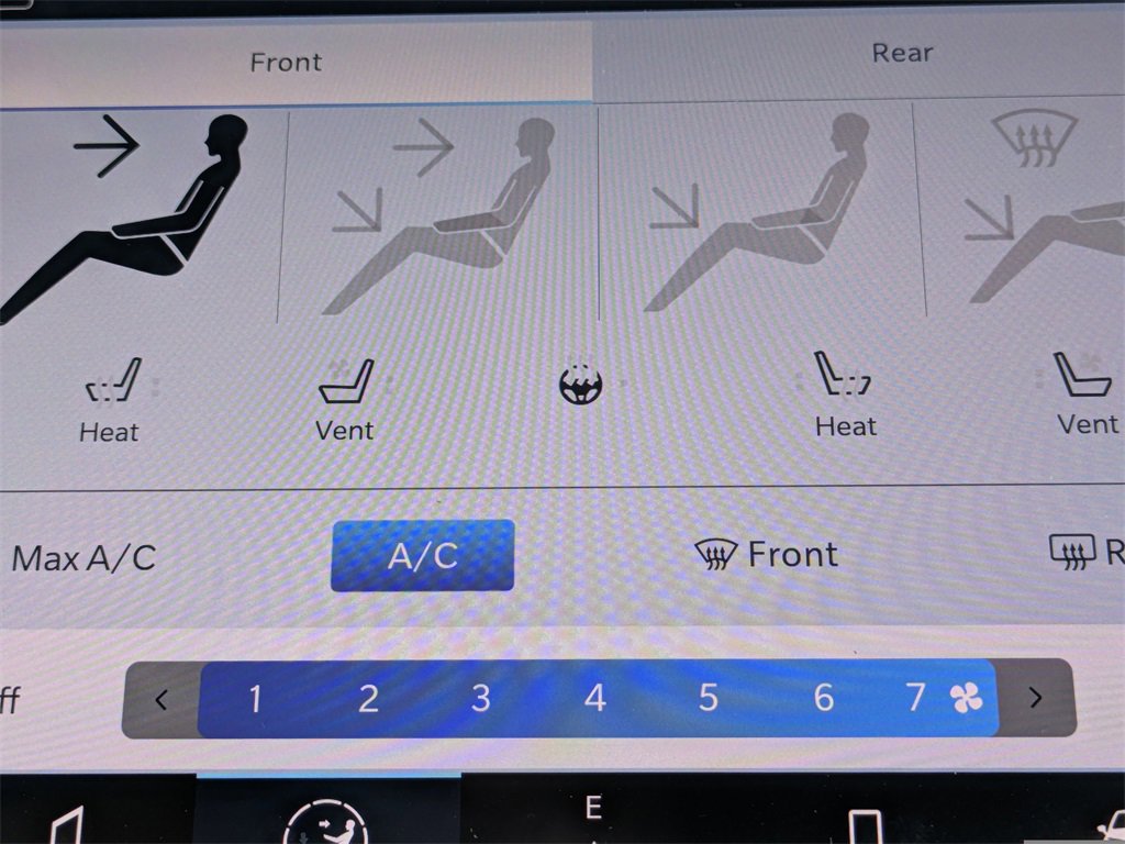 New 2026 Chrysler Pacifica Pinnacle image 40