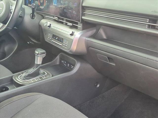 Used 2025 Hyundai Kona SEL FWD image 19