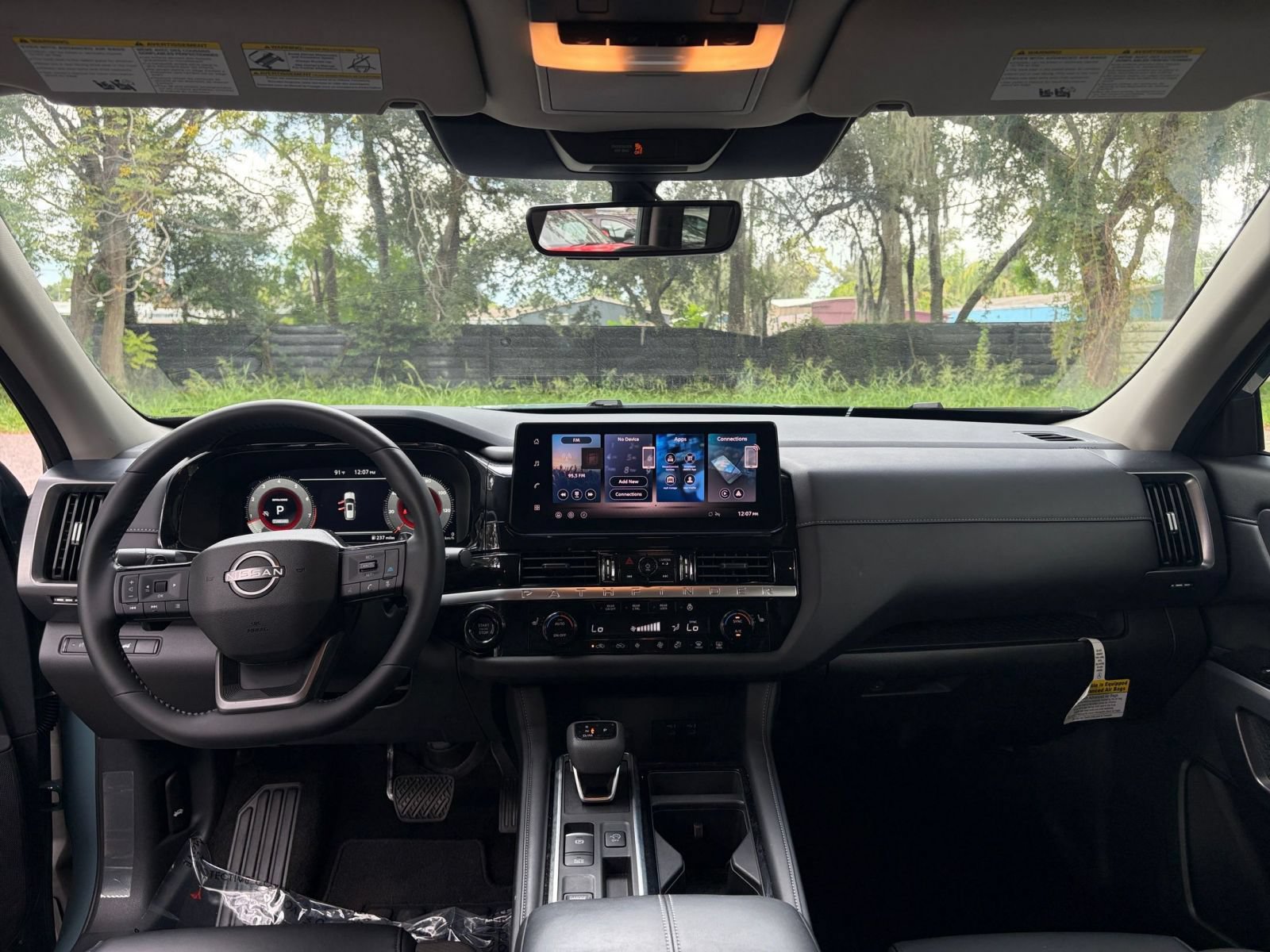 Used 2026 Nissan Pathfinder SL FWD image 35