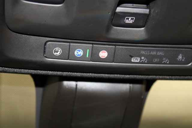 Used 2022 GMC Yukon XL Denali w/ Denali Premium Package image 37