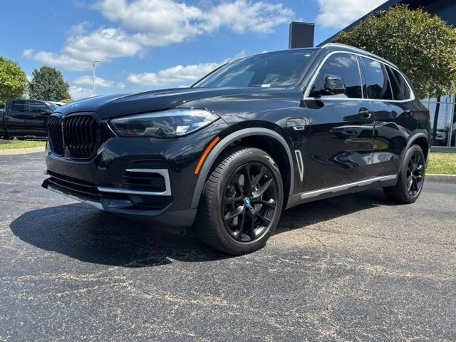 Used 2023 BMW X5 xDrive45e AWD/4WD image 4