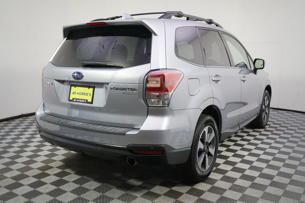 Used 2017 Subaru Forester 2.5i Limited AWD/4WD image 6