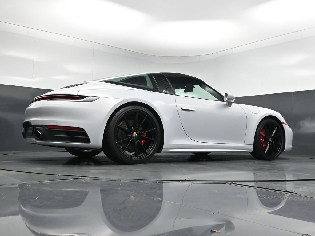 Certified 2024 Porsche 911 Targa 4S w/ Premium Package AWD/4WD image 24