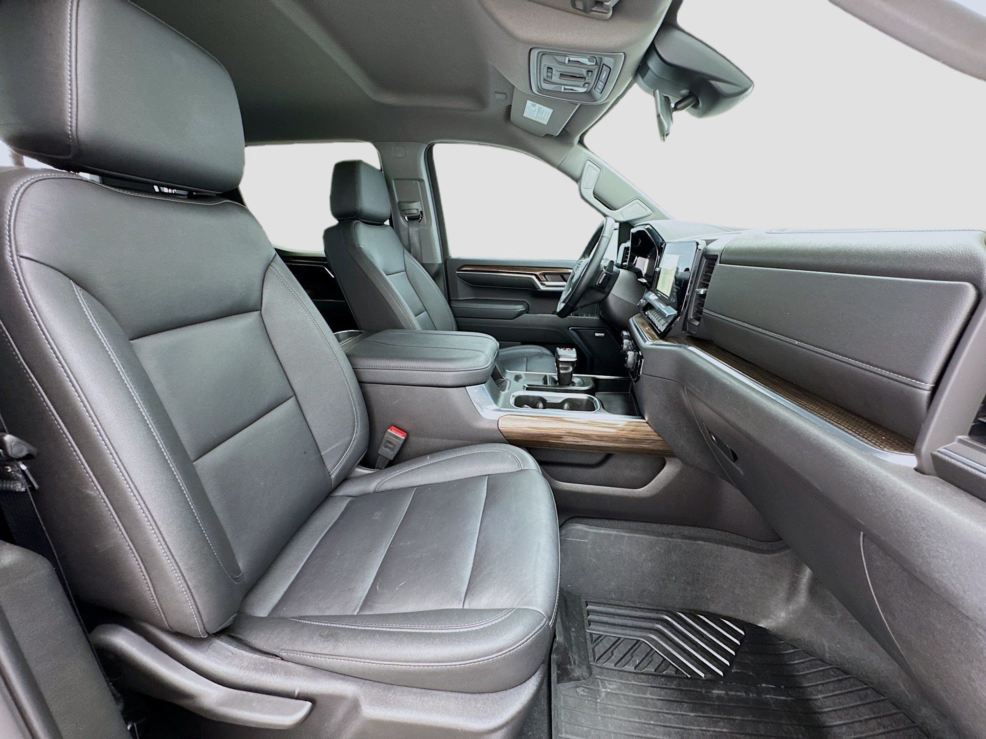 Used 2024 Chevrolet Silverado 1500 LT Trail Boss w/ Convenience Package II AWD/4WD image 19