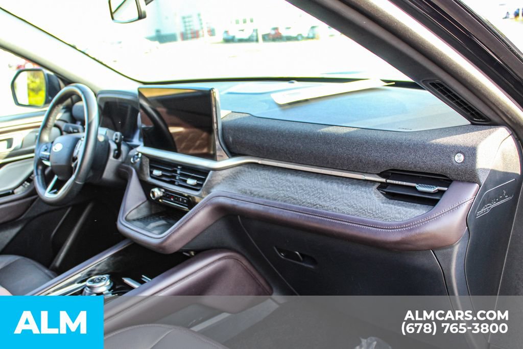 Used 2025 Ford Explorer Platinum w/ LUX Leather Package AWD/4WD image 20