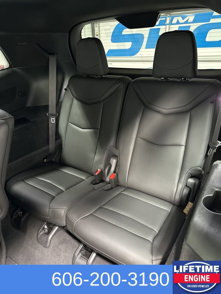 Used 2024 Cadillac XT6 Sport w/ Technology Package image 19
