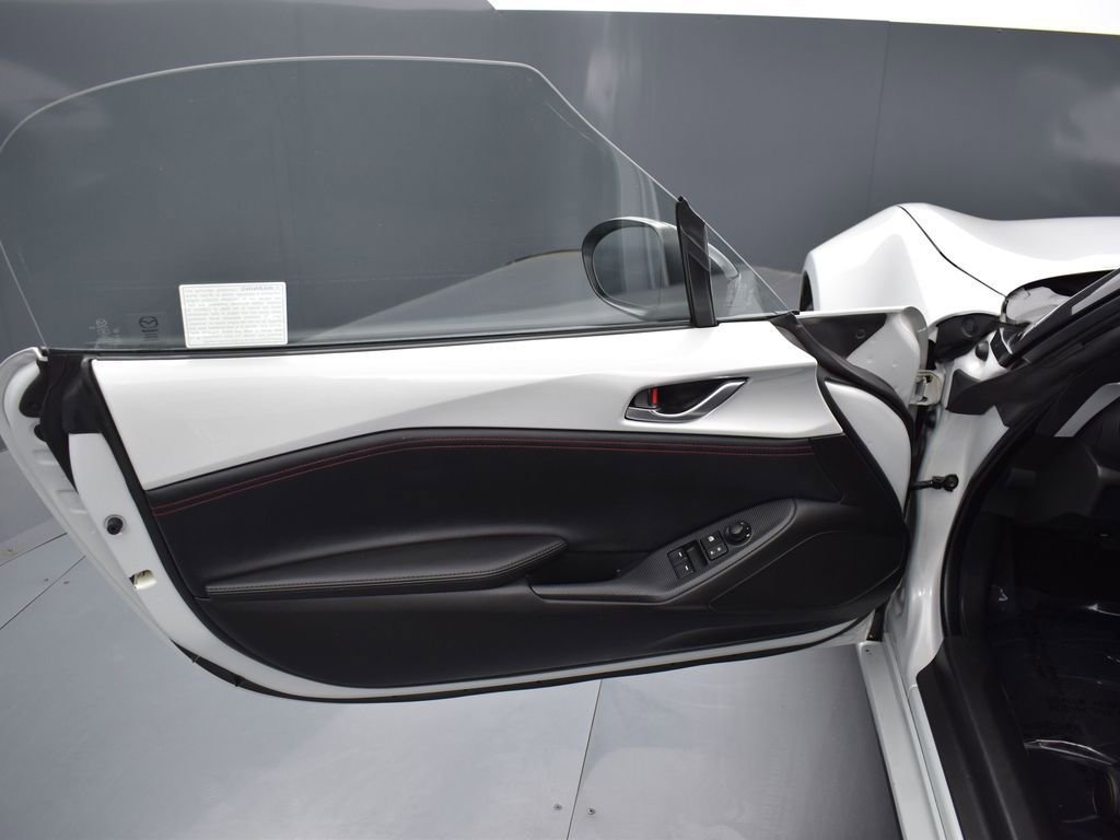 Used 2019 MAZDA MX-5 Miata Club image 9