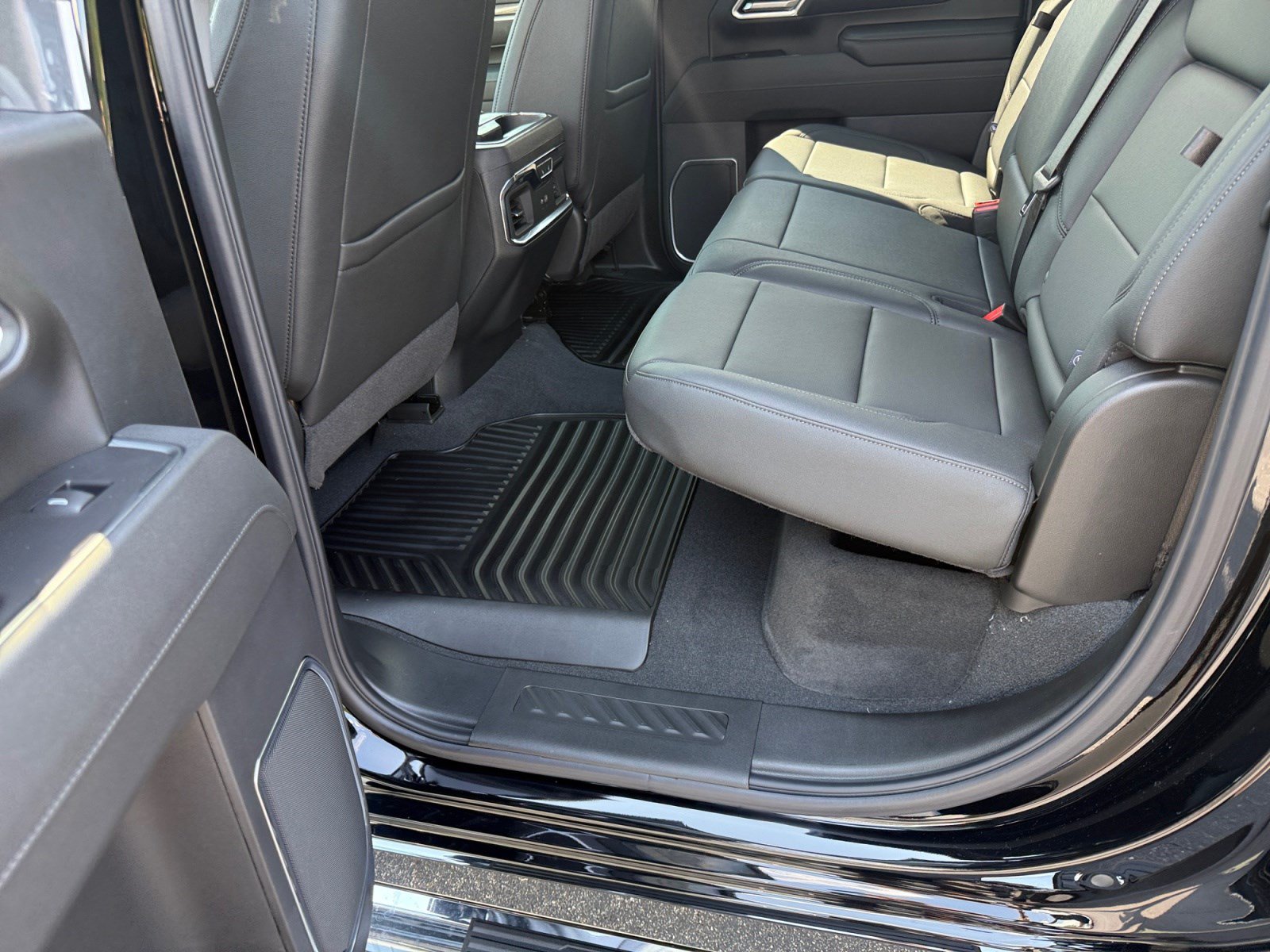 New 2026 Chevrolet Silverado 3500 LTZ w/ LTZ Convenience Package AWD/4WD image 18
