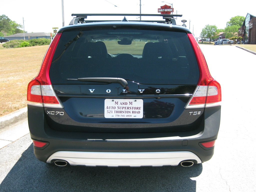 Used 2016 Volvo XC70 T5 Premier w/ Proximity Package FWD image 6