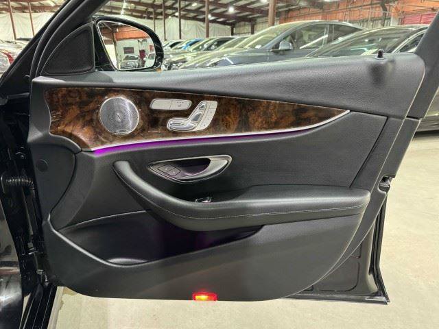 Used 2017 Mercedes-Benz E 400 4MATIC Wagon image 66