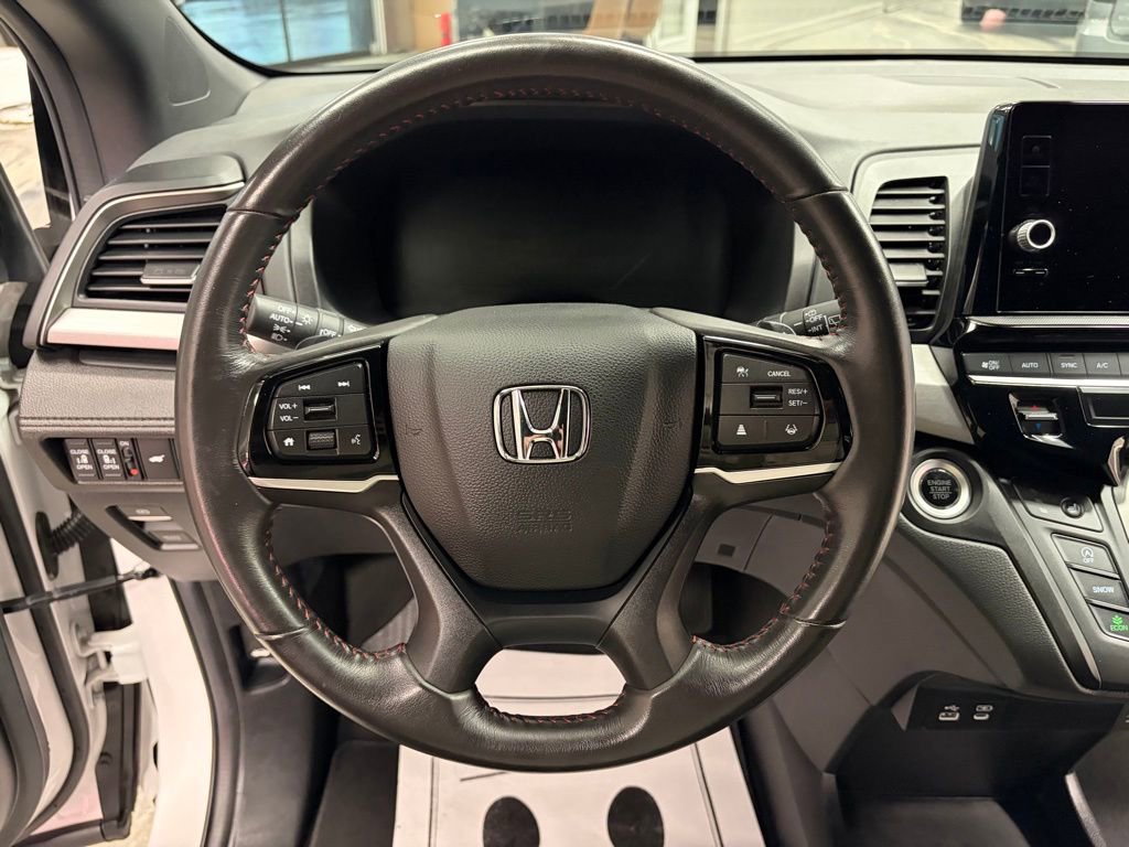Used 2025 Honda Odyssey Sport-L image 15