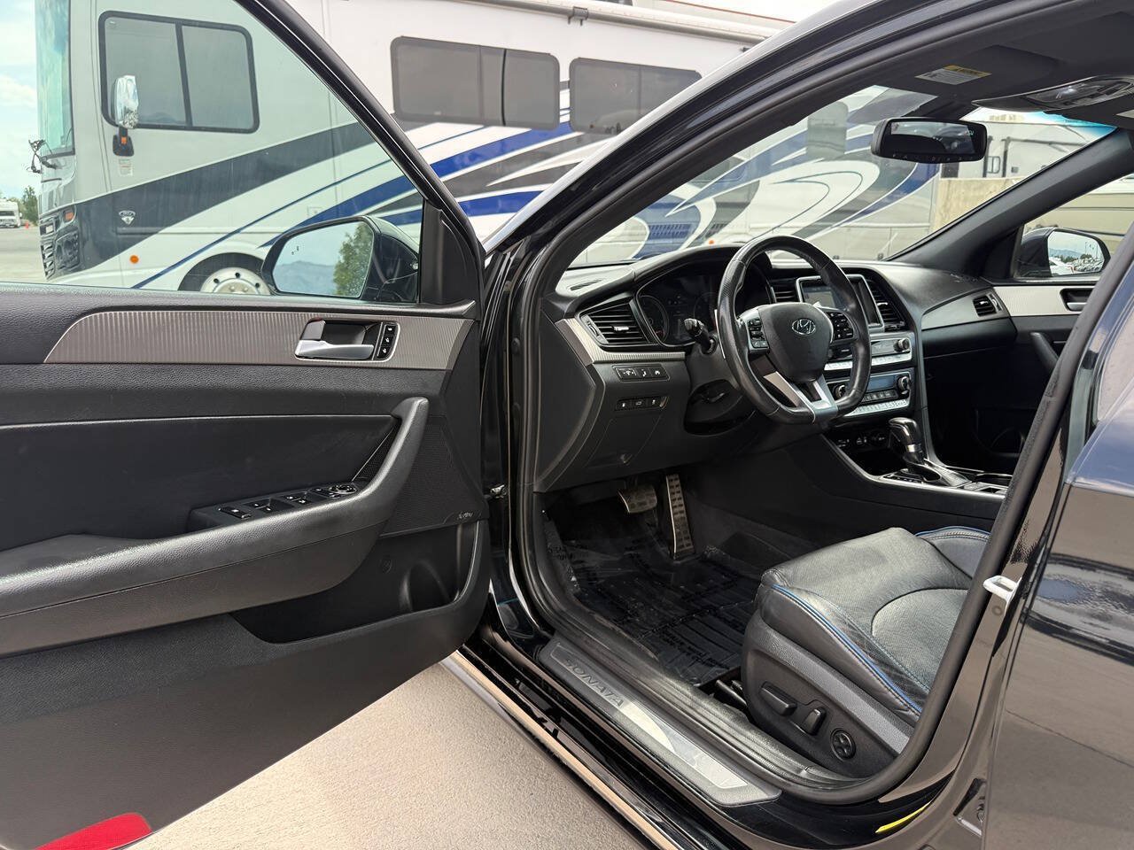 Used 2019 Hyundai Sonata Limited FWD image 13