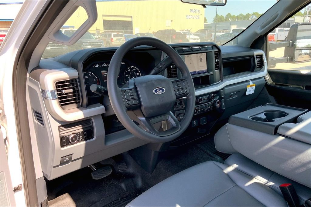New 2023 Ford F350 XL w/ XL Chrome Package image 5