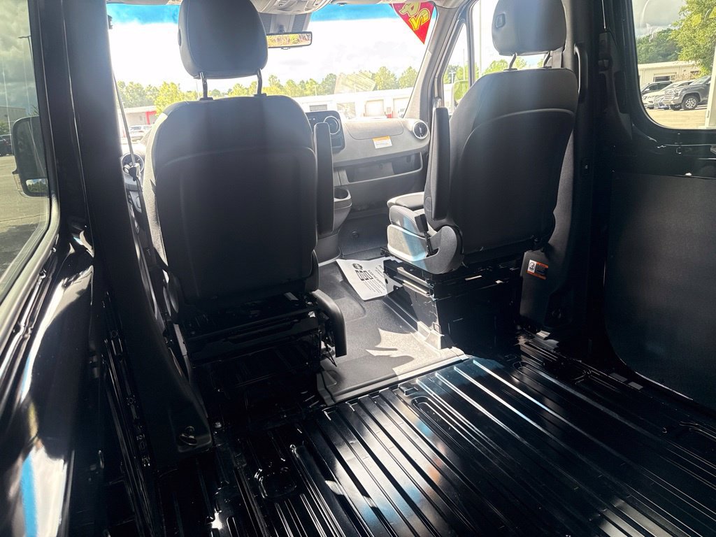 Used 2024 Mercedes-Benz Sprinter 3500 image 15