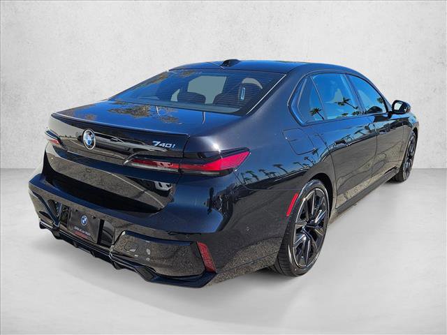 Certified 2025 BMW 740i w/ Premium Package image 5