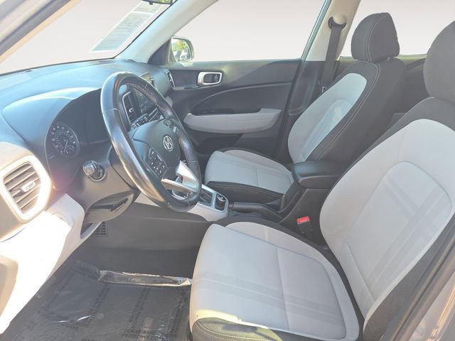 Used 2022 Hyundai Venue SEL image 9