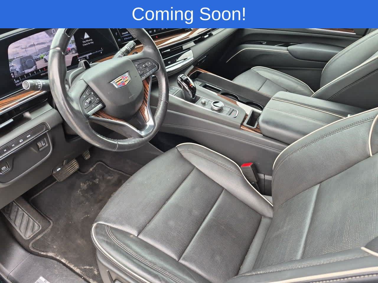 Used 2023 Cadillac Escalade Premium Luxury AWD/4WD image 2