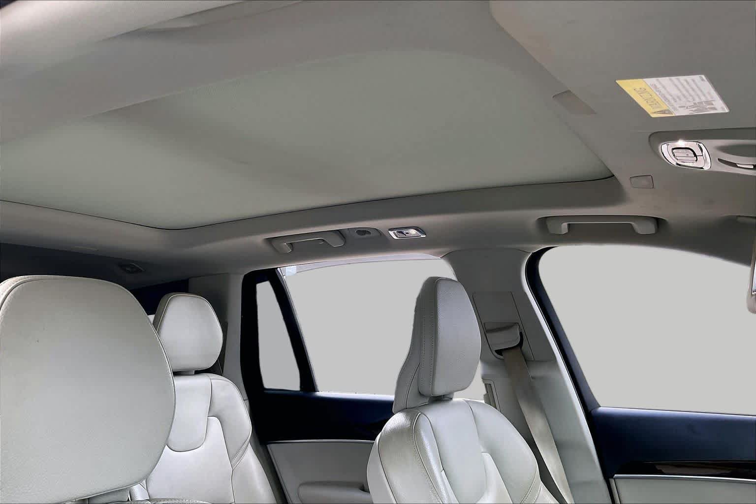 Used 2019 Volvo XC90 T6 Momentum w/ Advanced Package AWD/4WD image 14