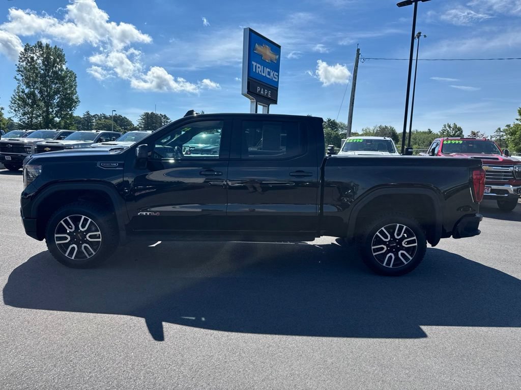 Used 2022 GMC Sierra 1500 AT4 w/ AT4 Premium Package AWD/4WD image 8