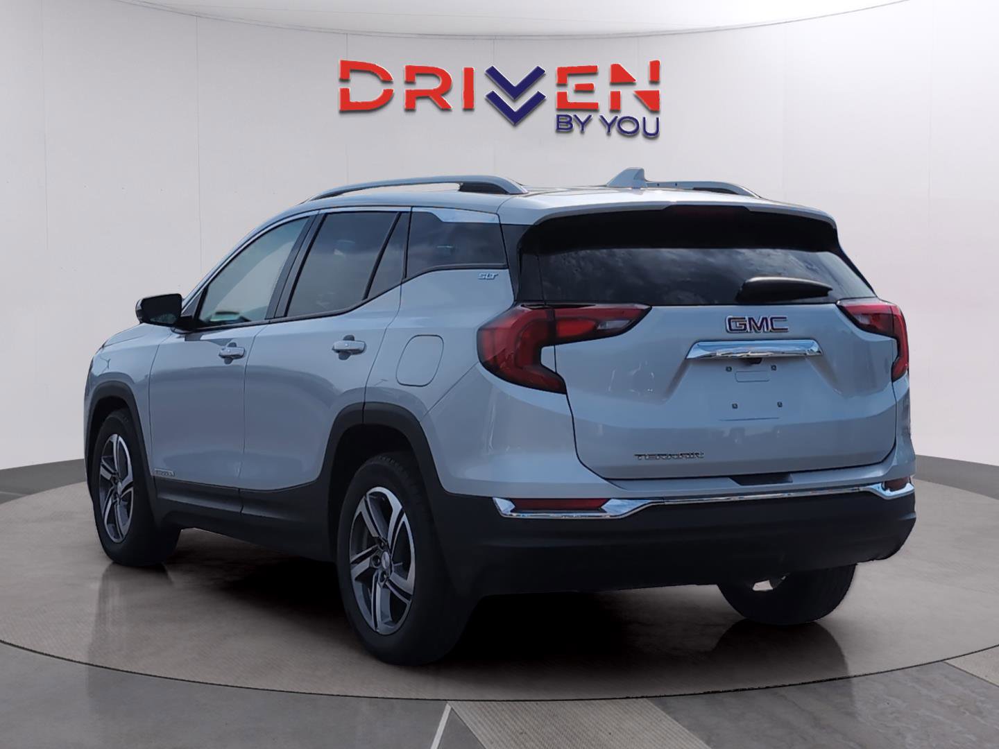 Used 2021 GMC Terrain SLT image 3