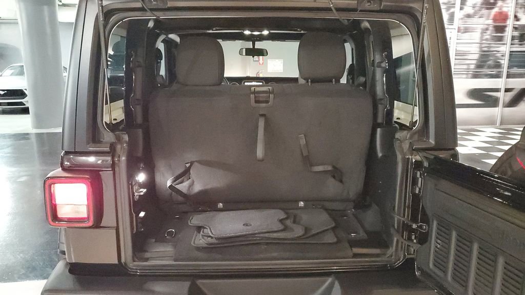 Used 2022 Jeep Wrangler Sport S image 9