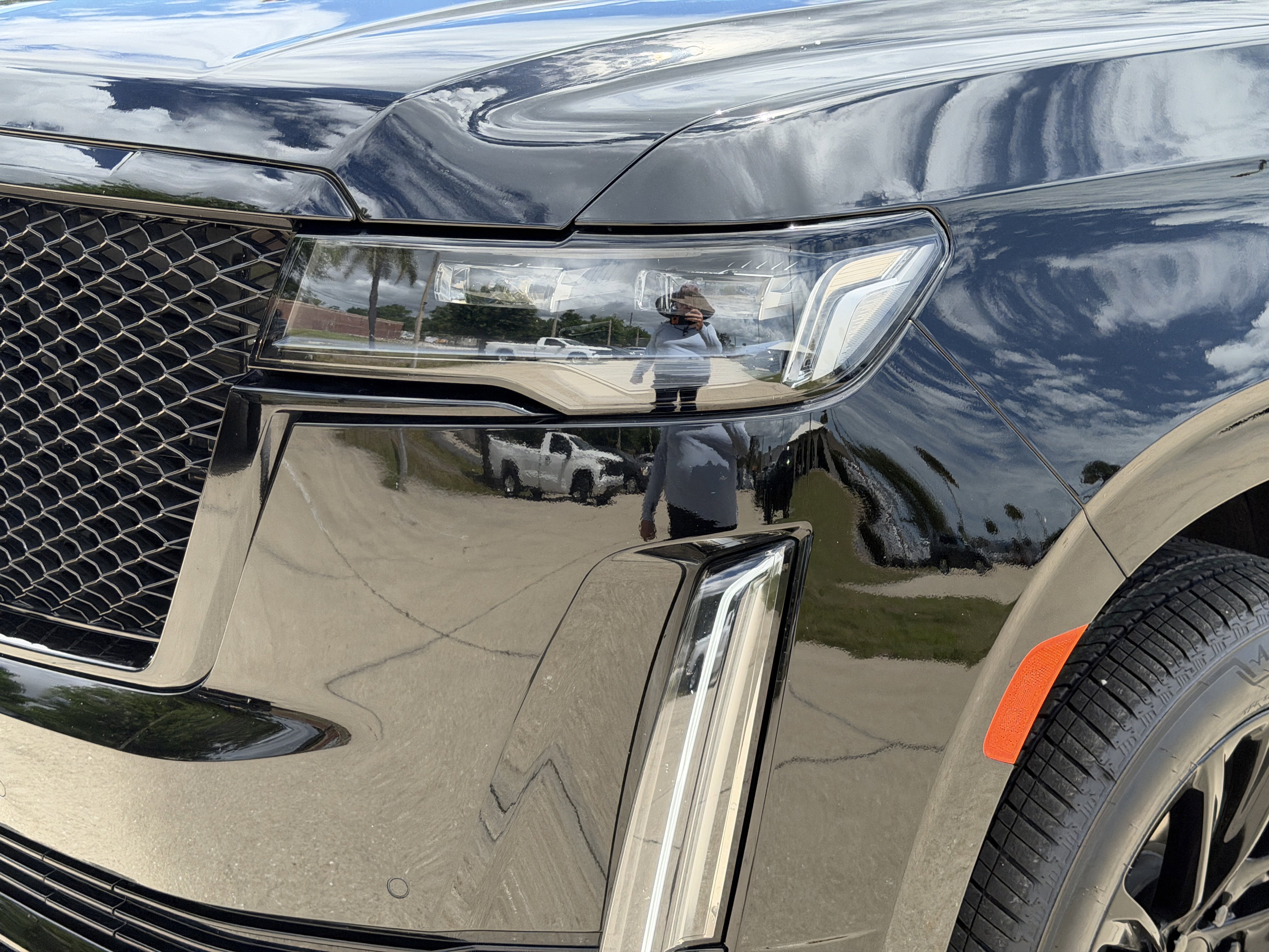 Certified 2024 Cadillac Escalade Sport Platinum w/ LPO, ONYX Package AWD/4WD image 8