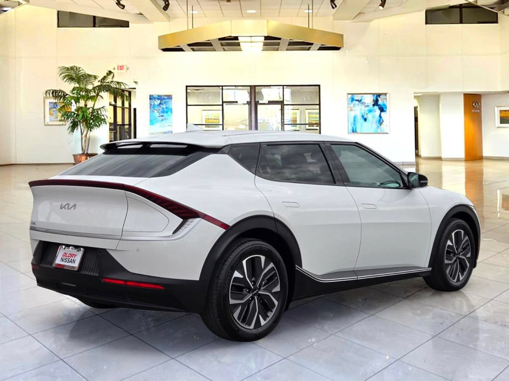 Used 2024 Kia EV6 Light RWD image 5
