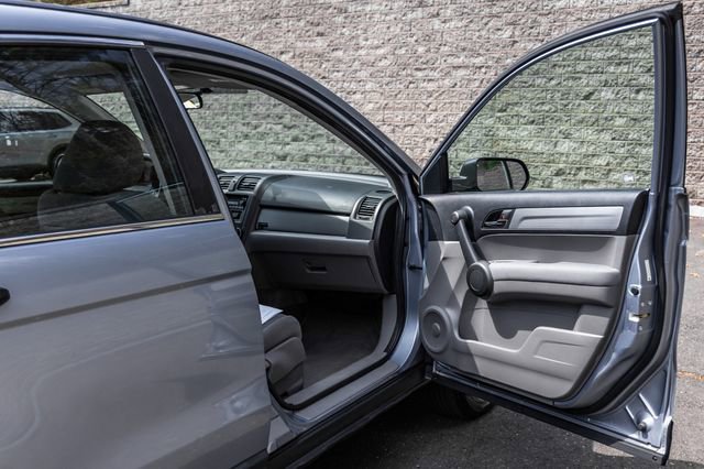 Used 2011 Honda CR-V LX image 15