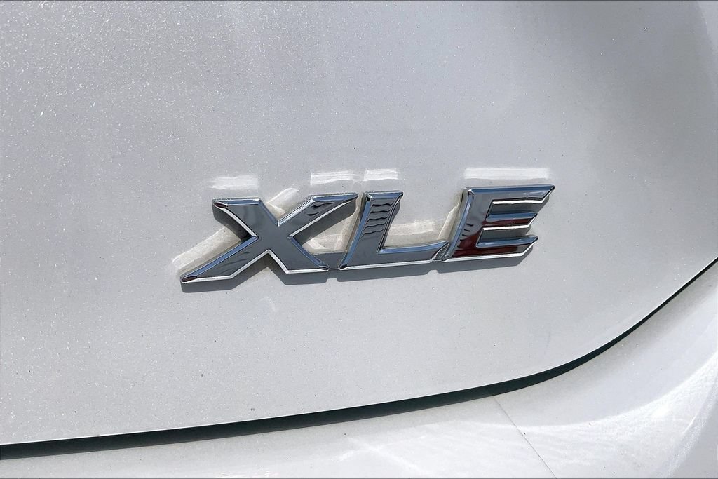 Used 2025 Toyota Camry XLE FWD image 23