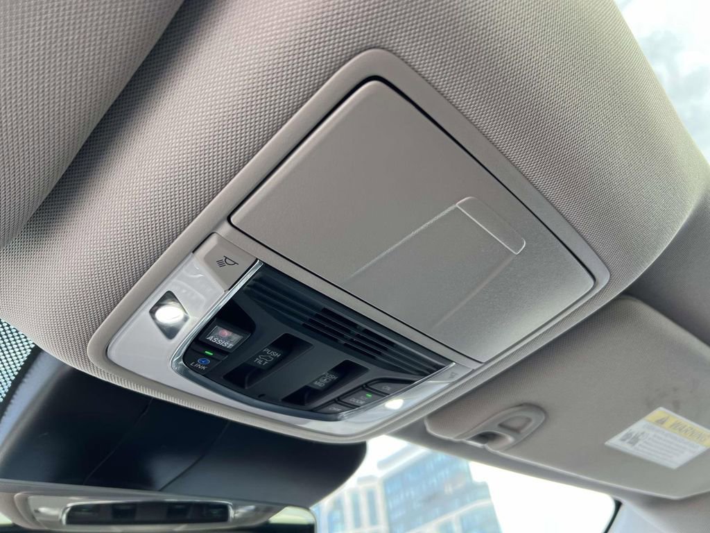 Used 2023 Acura RDX AWD w/ Advance Package image 37