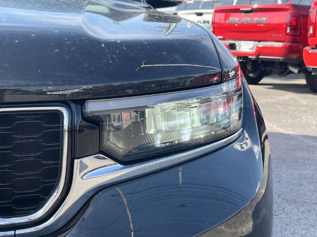 Used 2022 Jeep Grand Cherokee L Limited AWD/4WD image 9