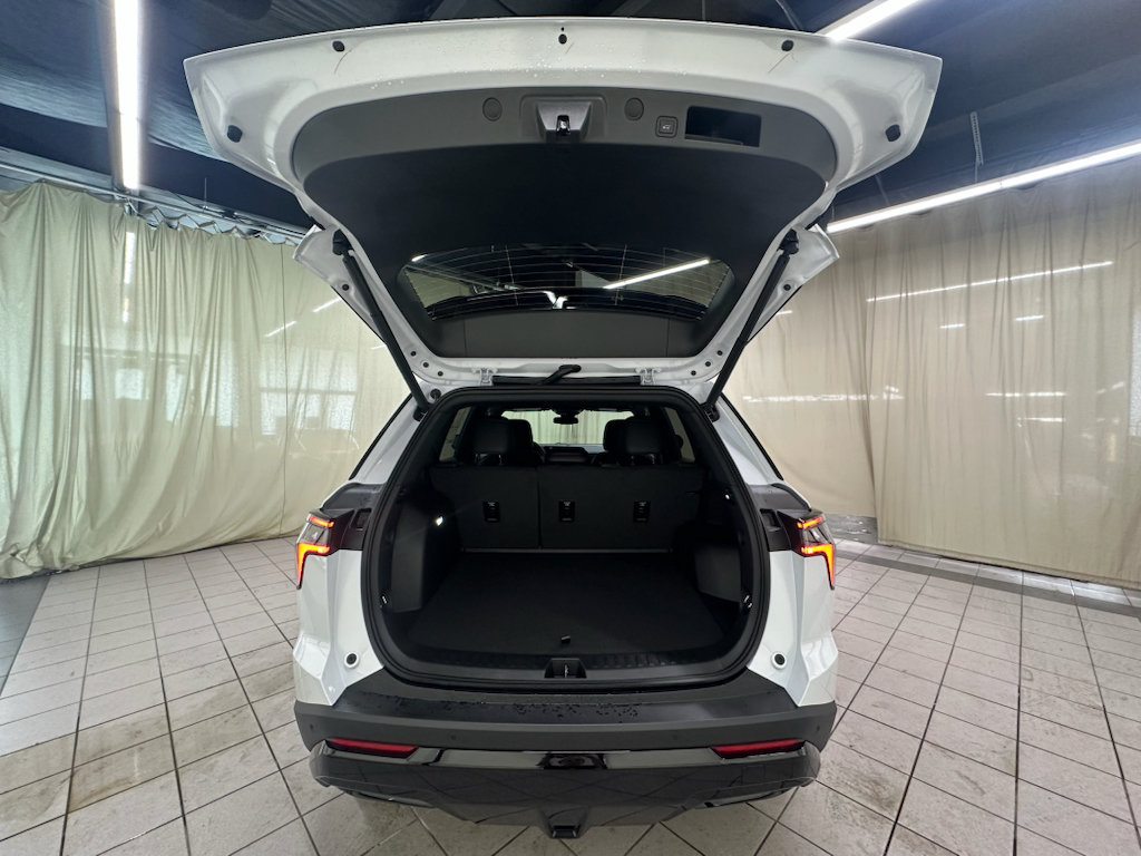 New 2027 Chevrolet Equinox RS w/ Convenience Package III FWD image 10