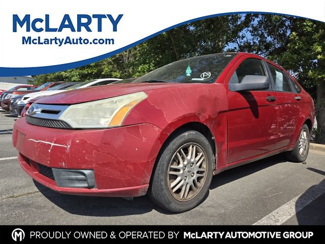 Used 2010 Ford Focus SE FWD image 1